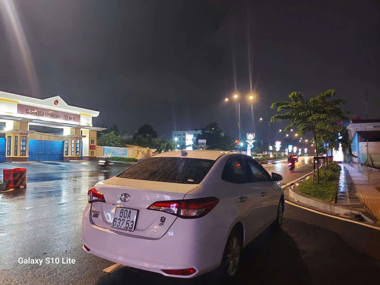 xe đưa đón đi bệnh viện